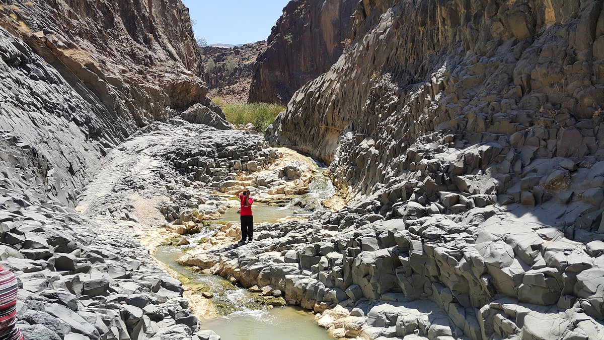 Wadi Al Hidan Hike